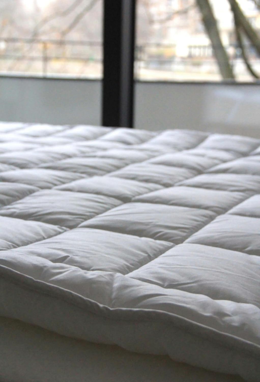 Mattress Topper | Soft & Fluffy Quilted Microfiber Mattress Protector | Firm, Foldable, Comfortable & Hypoallergenic Bed Topper
